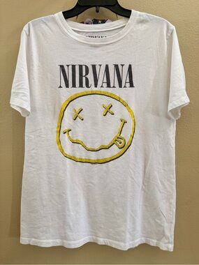 Preloved Women's NIRVANA White Tee with Yellow Smiley Graphic Size XL
